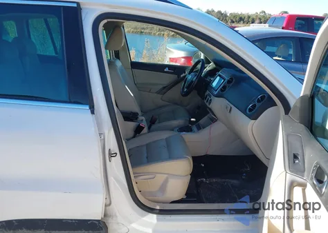 2010 Volkswagen Tiguan Se z USA, uszkodzony, nr VIN WVGAV7AX1AW001114